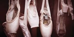 Perbedaan Sepatu Balet Flat dengan Sepatu Pointe